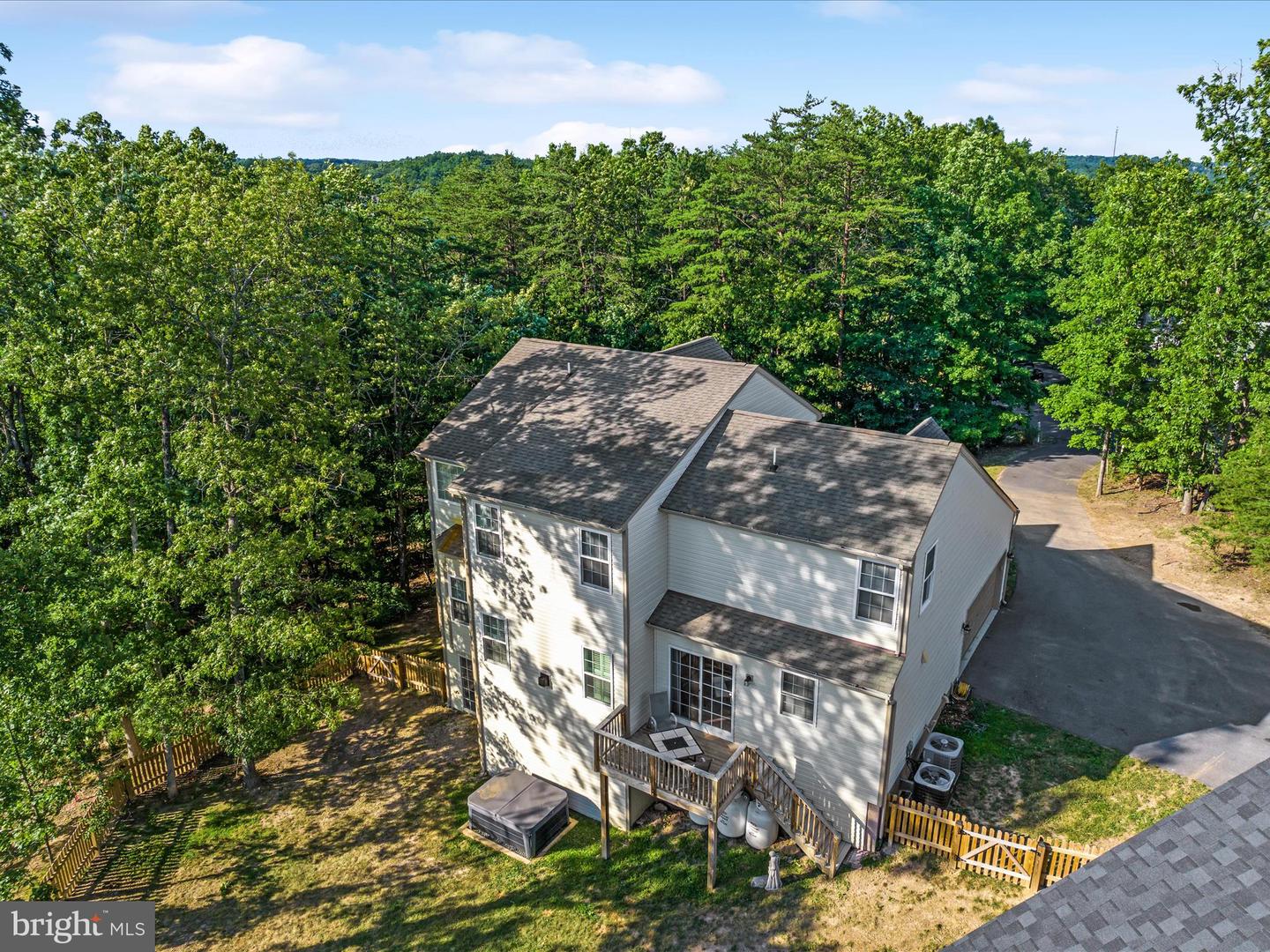 514 SLEIGH DR, CROSS JUNCTION, Virginia 22625, 4 Bedrooms Bedrooms, 7 Rooms Rooms,2 BathroomsBathrooms,Residential,For sale,514 SLEIGH DR,VAFV2037210 MLS # VAFV2037210