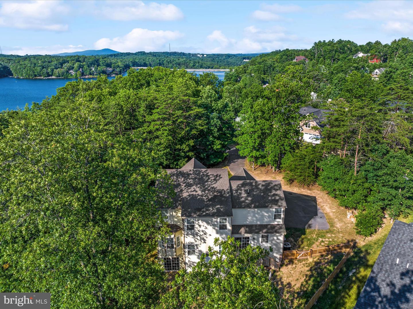 514 SLEIGH DR, CROSS JUNCTION, Virginia 22625, 4 Bedrooms Bedrooms, 7 Rooms Rooms,2 BathroomsBathrooms,Residential,For sale,514 SLEIGH DR,VAFV2037210 MLS # VAFV2037210