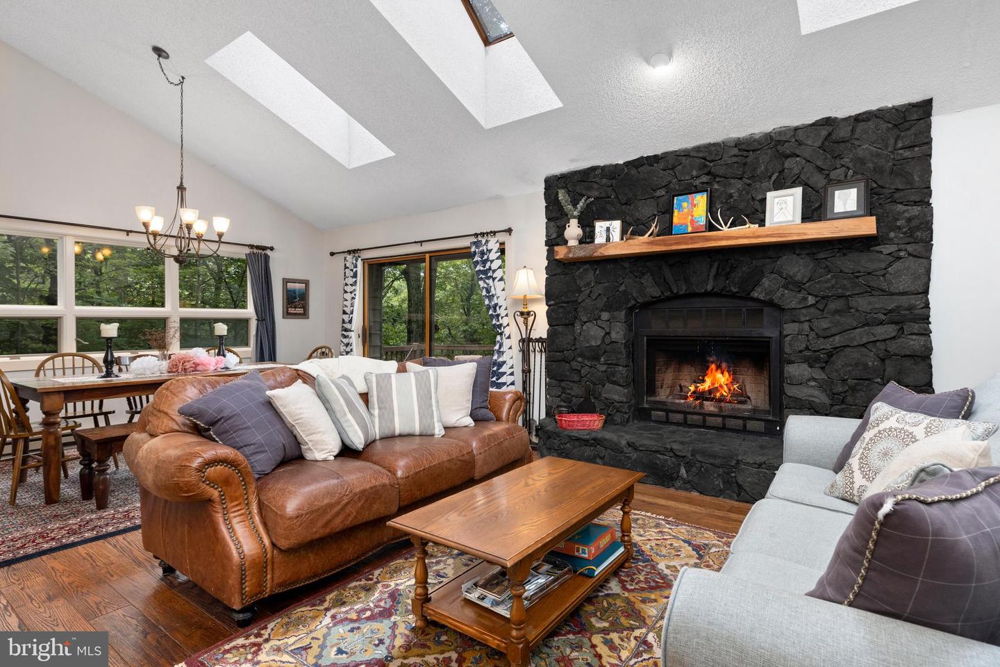 589 PEDLARS EDGE DR, WINTERGREEN, Virginia 22967, 4 Bedrooms Bedrooms, 7 Rooms Rooms,2 BathroomsBathrooms,Residential,For sale,589 PEDLARS EDGE DR,VANL2000592 MLS # VANL2000592