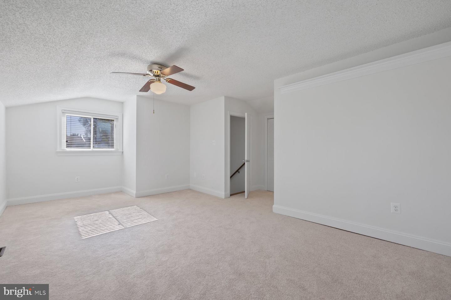 110 SUGARLAND RUN DR, STERLING, Virginia 20164, 4 Bedrooms Bedrooms, 11 Rooms Rooms,3 BathroomsBathrooms,Residential,For sale,110 SUGARLAND RUN DR,VALO2108256 MLS # VALO2108256