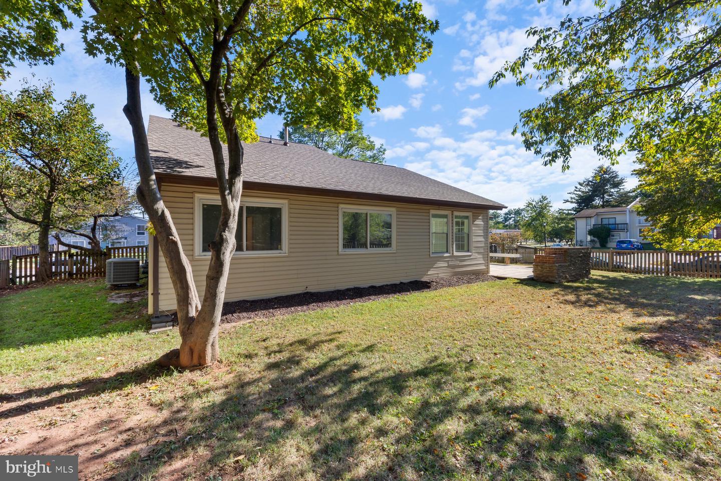 110 SUGARLAND RUN DR, STERLING, Virginia 20164, 4 Bedrooms Bedrooms, 11 Rooms Rooms,3 BathroomsBathrooms,Residential,For sale,110 SUGARLAND RUN DR,VALO2108256 MLS # VALO2108256