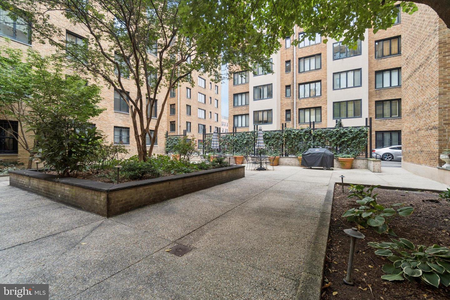 1701 16TH ST NW #422, WASHINGTON, District Of Columbia 20009, 1 Bedroom Bedrooms, ,1 BathroomBathrooms,Residential,For sale,1701 16TH ST NW #422,DCDC2225448 MLS # DCDC2225448