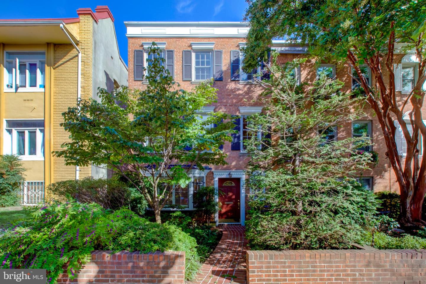 328 CONSTITUTION AVE NE, WASHINGTON, District Of Columbia 20002, 4 Bedrooms Bedrooms, ,2 BathroomsBathrooms,Residential,For sale,328 CONSTITUTION AVE NE,DCDC2225450 MLS # DCDC2225450