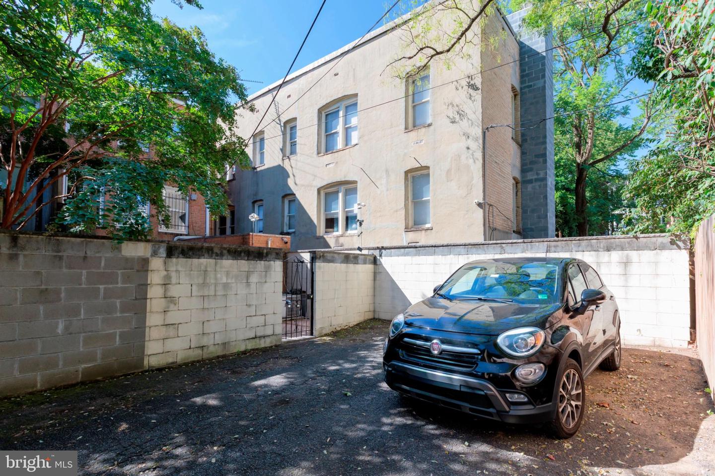 328 CONSTITUTION AVE NE, WASHINGTON, District Of Columbia 20002, 4 Bedrooms Bedrooms, ,2 BathroomsBathrooms,Residential,For sale,328 CONSTITUTION AVE NE,DCDC2225450 MLS # DCDC2225450