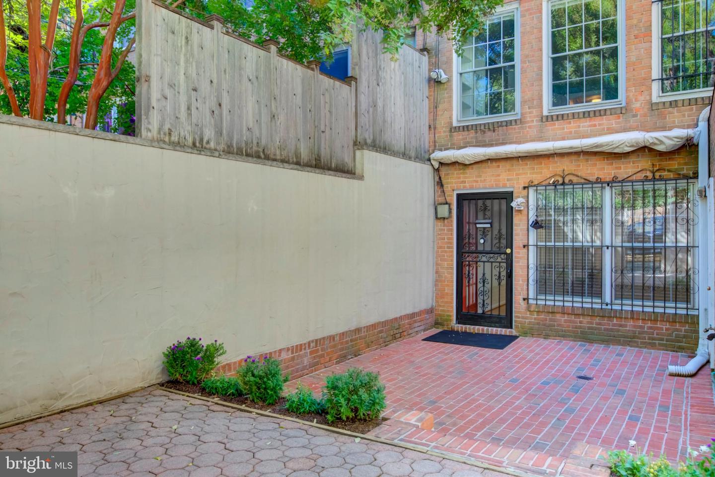 328 CONSTITUTION AVE NE, WASHINGTON, District Of Columbia 20002, 4 Bedrooms Bedrooms, ,2 BathroomsBathrooms,Residential,For sale,328 CONSTITUTION AVE NE,DCDC2225450 MLS # DCDC2225450