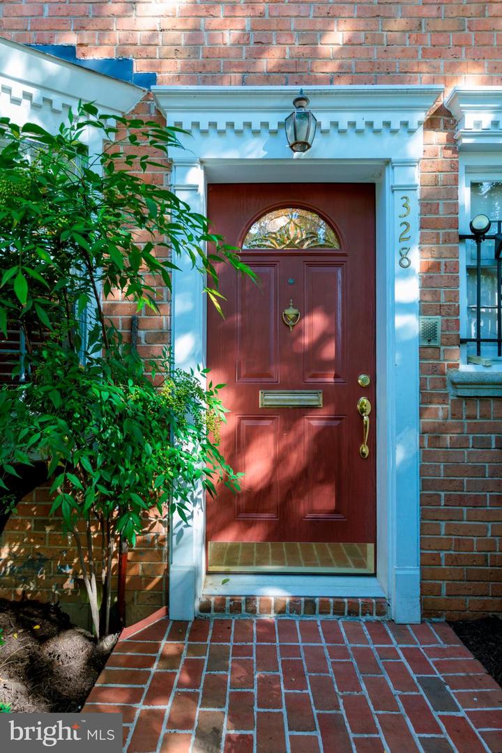 328 CONSTITUTION AVE NE, WASHINGTON, District Of Columbia 20002, 4 Bedrooms Bedrooms, ,2 BathroomsBathrooms,Residential,For sale,328 CONSTITUTION AVE NE,DCDC2225450 MLS # DCDC2225450