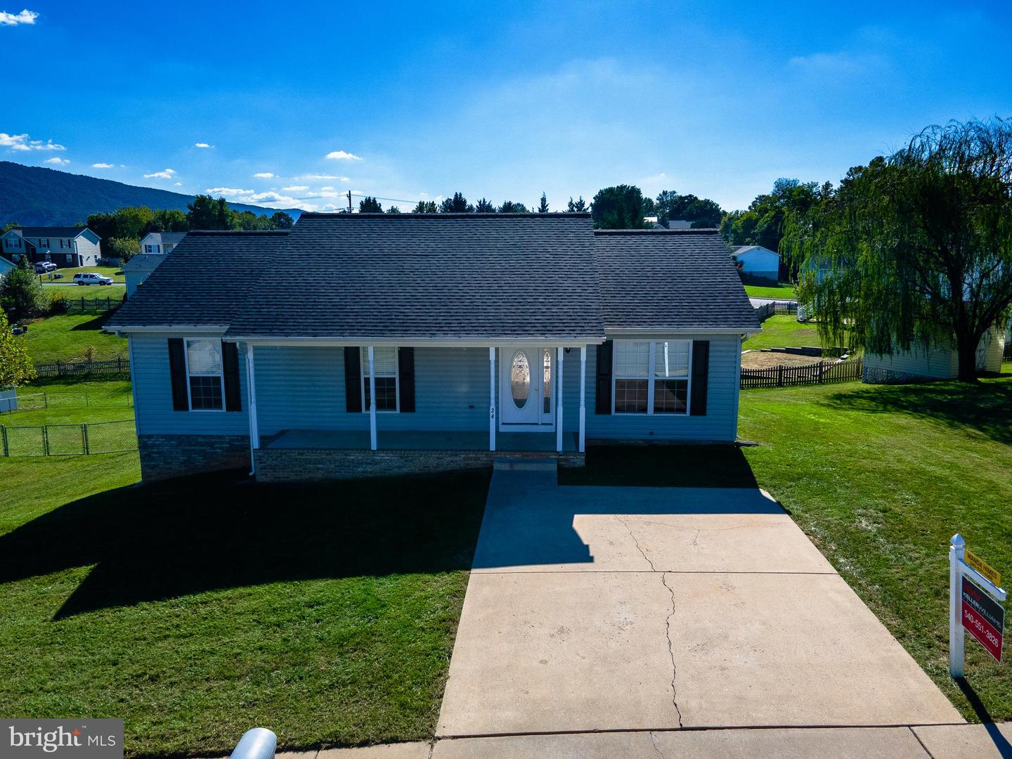 34 STUART CT, STRASBURG, Virginia 22657, 4 Bedrooms Bedrooms, ,3 BathroomsBathrooms,Residential,For sale,34 STUART CT,VASH2012688 MLS # VASH2012688