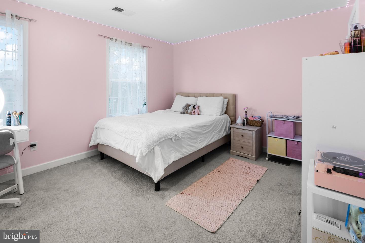 176 LITTLE WHIM RD, FREDERICKSBURG, Virginia 22405, 4 Bedrooms Bedrooms, 14 Rooms Rooms,2 BathroomsBathrooms,Residential,For sale,176 LITTLE WHIM RD,VAST2043262 MLS # VAST2043262