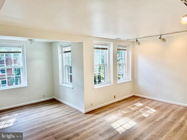 3440 39TH ST NW #D694, WASHINGTON, District Of Columbia 20016, 1 Bedroom Bedrooms, ,1 BathroomBathrooms,Residential,For sale,3440 39TH ST NW #D694,DCDC2225456 MLS # DCDC2225456