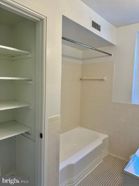 3440 39TH ST NW #D694, WASHINGTON, District Of Columbia 20016, 1 Bedroom Bedrooms, ,1 BathroomBathrooms,Residential,For sale,3440 39TH ST NW #D694,DCDC2225456 MLS # DCDC2225456