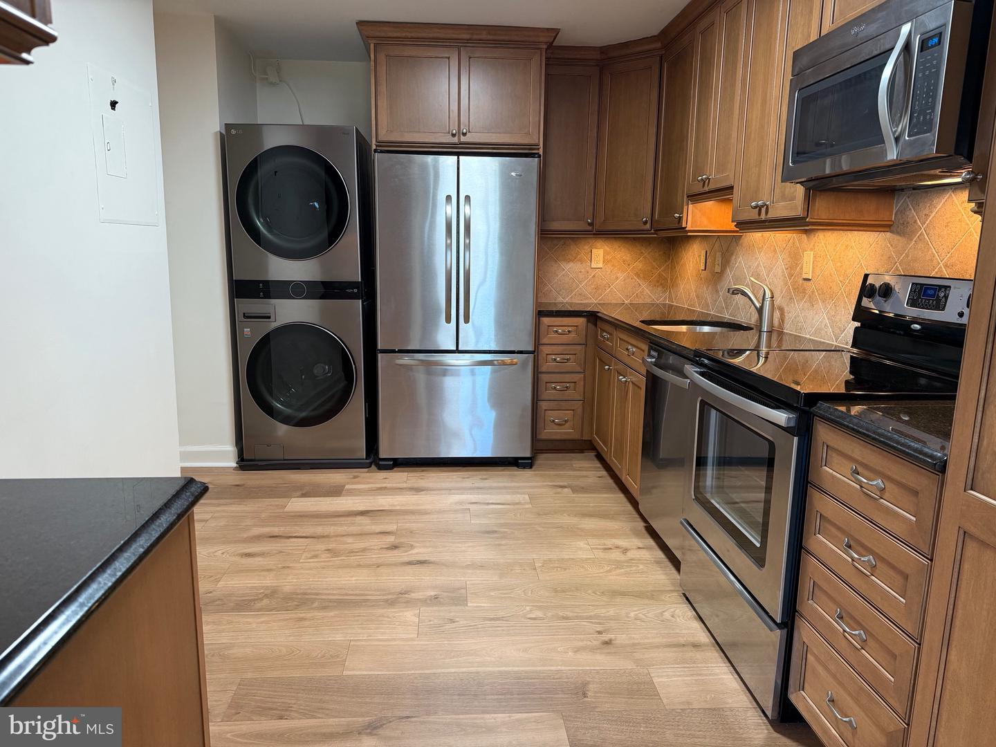 309 YOAKUM PKWY #1218, ALEXANDRIA, Virginia 22304, 3 Bedrooms Bedrooms, ,2 BathroomsBathrooms,Residential,For sale,309 YOAKUM PKWY #1218,VAAX2050500 MLS # VAAX2050500