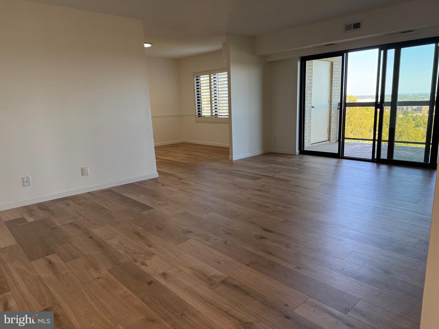 309 YOAKUM PKWY #1218, ALEXANDRIA, Virginia 22304, 3 Bedrooms Bedrooms, ,2 BathroomsBathrooms,Residential,For sale,309 YOAKUM PKWY #1218,VAAX2050500 MLS # VAAX2050500