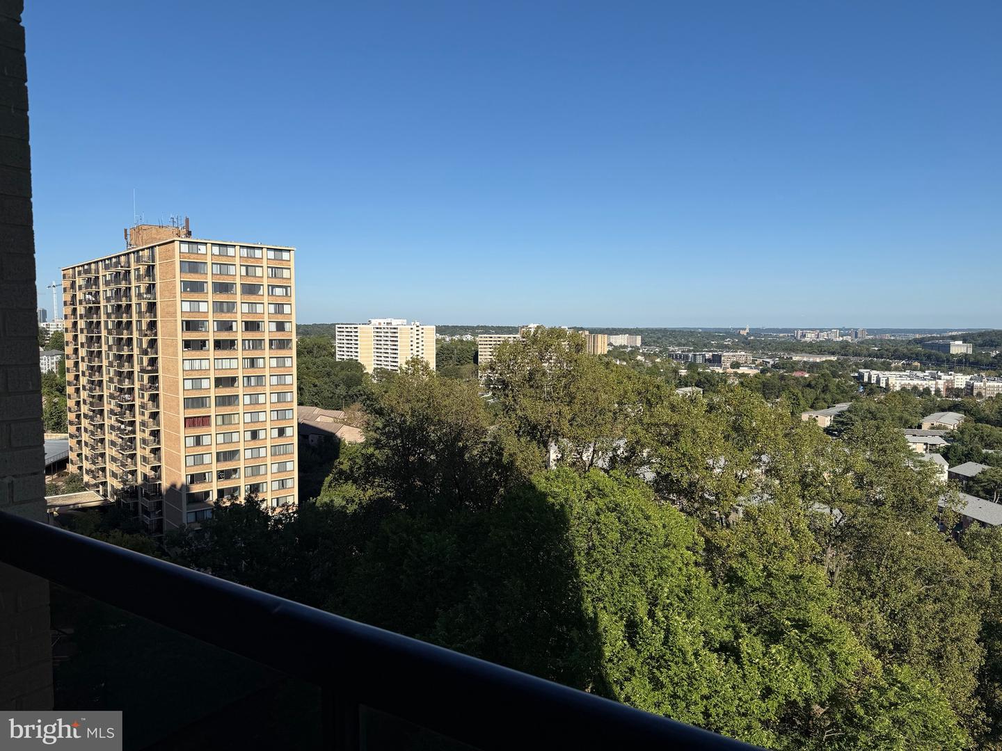 309 YOAKUM PKWY #1218, ALEXANDRIA, Virginia 22304, 3 Bedrooms Bedrooms, ,2 BathroomsBathrooms,Residential,For sale,309 YOAKUM PKWY #1218,VAAX2050500 MLS # VAAX2050500
