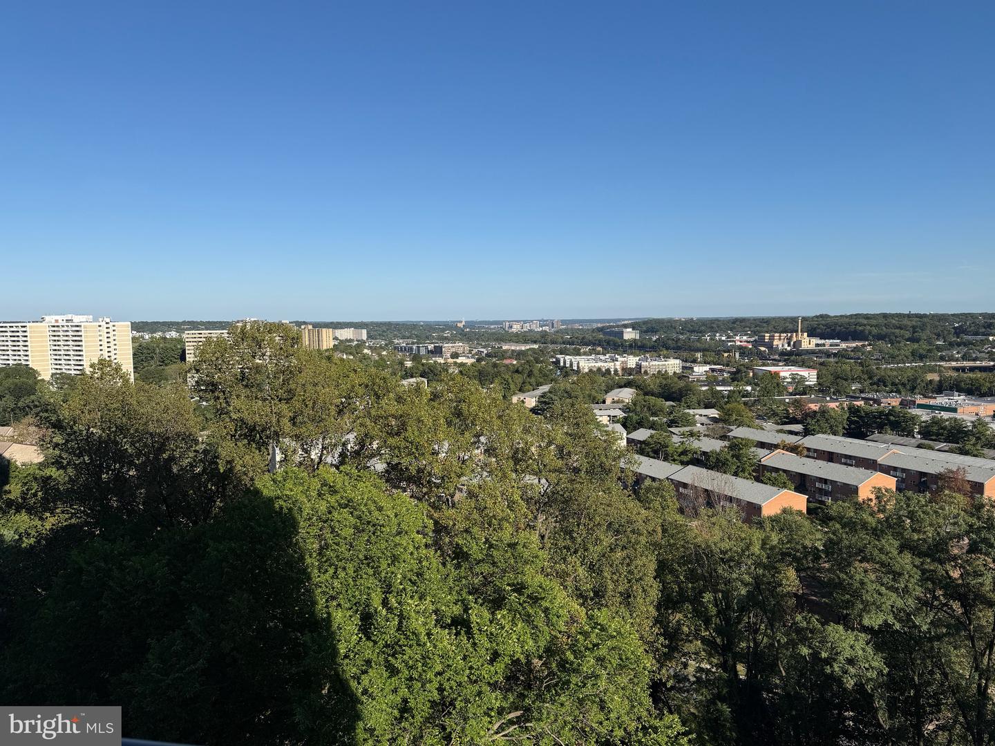 309 YOAKUM PKWY #1218, ALEXANDRIA, Virginia 22304, 3 Bedrooms Bedrooms, ,2 BathroomsBathrooms,Residential,For sale,309 YOAKUM PKWY #1218,VAAX2050500 MLS # VAAX2050500