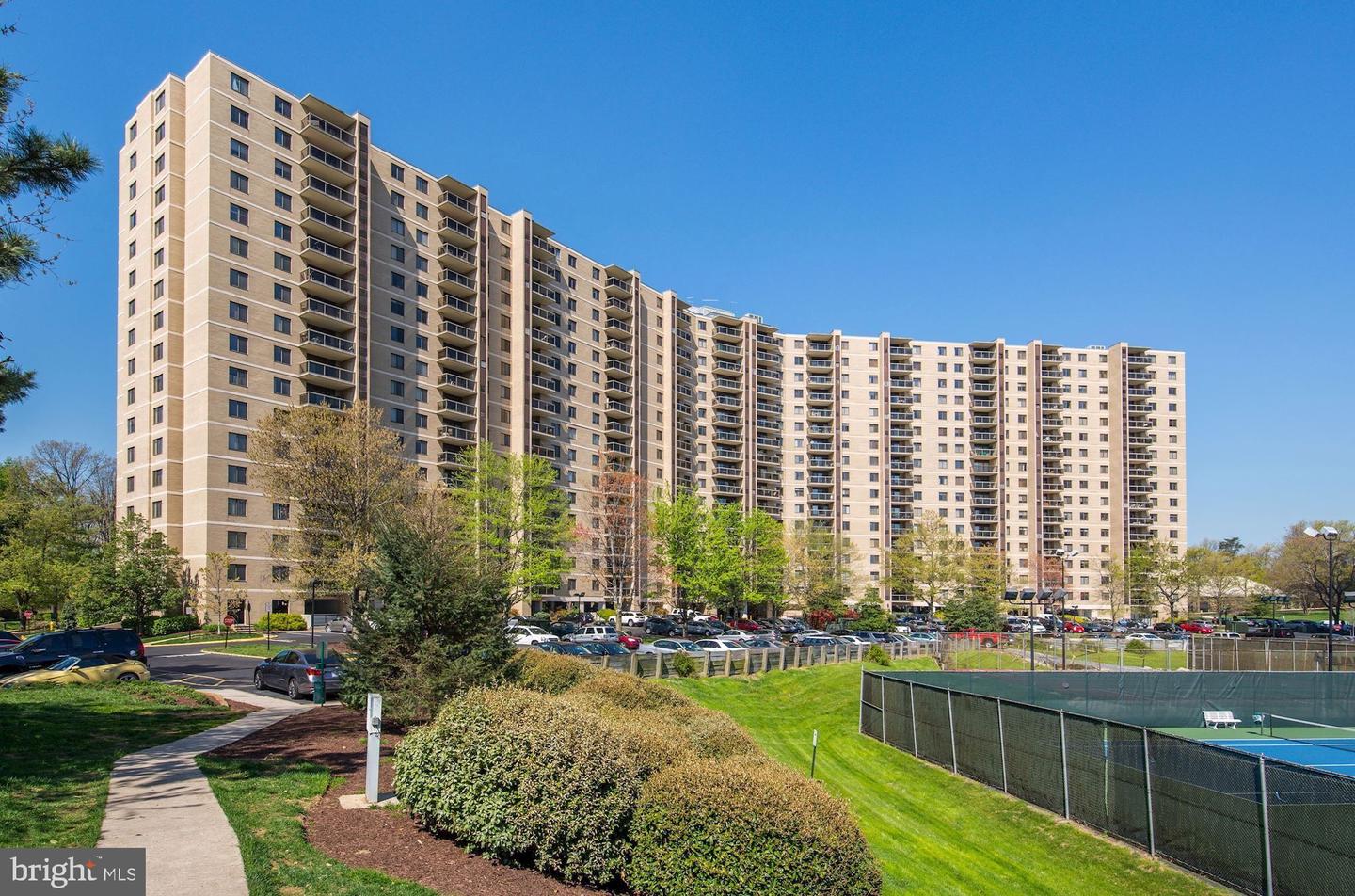 309 YOAKUM PKWY #1218, ALEXANDRIA, Virginia 22304, 3 Bedrooms Bedrooms, ,2 BathroomsBathrooms,Residential,For sale,309 YOAKUM PKWY #1218,VAAX2050500 MLS # VAAX2050500