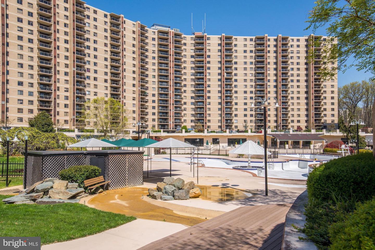309 YOAKUM PKWY #1218, ALEXANDRIA, Virginia 22304, 3 Bedrooms Bedrooms, ,2 BathroomsBathrooms,Residential,For sale,309 YOAKUM PKWY #1218,VAAX2050500 MLS # VAAX2050500