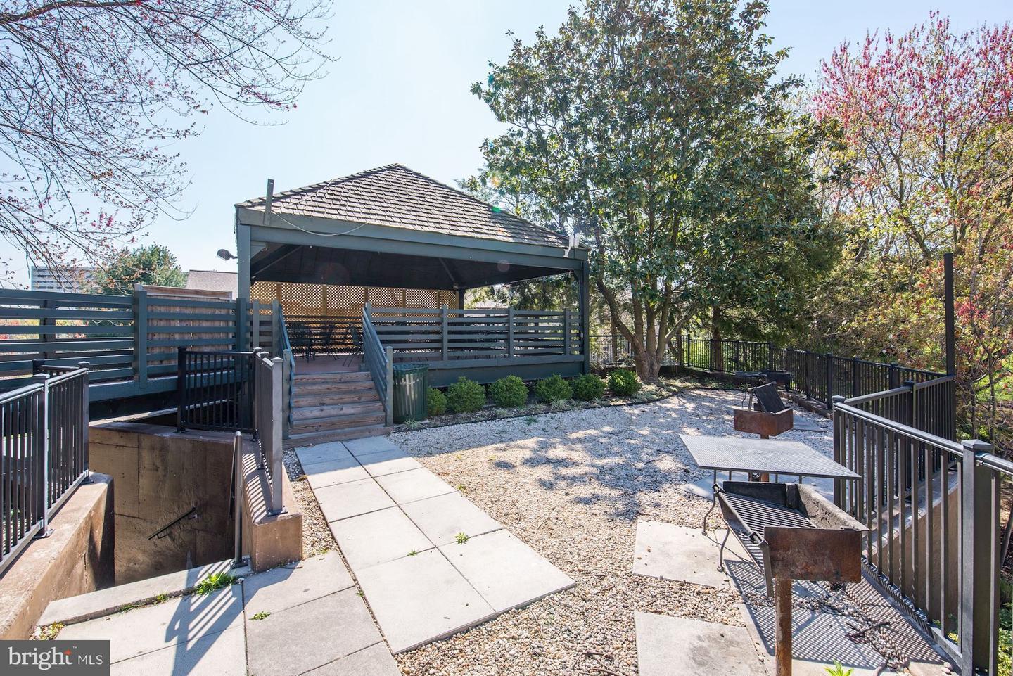 309 YOAKUM PKWY #1218, ALEXANDRIA, Virginia 22304, 3 Bedrooms Bedrooms, ,2 BathroomsBathrooms,Residential,For sale,309 YOAKUM PKWY #1218,VAAX2050500 MLS # VAAX2050500