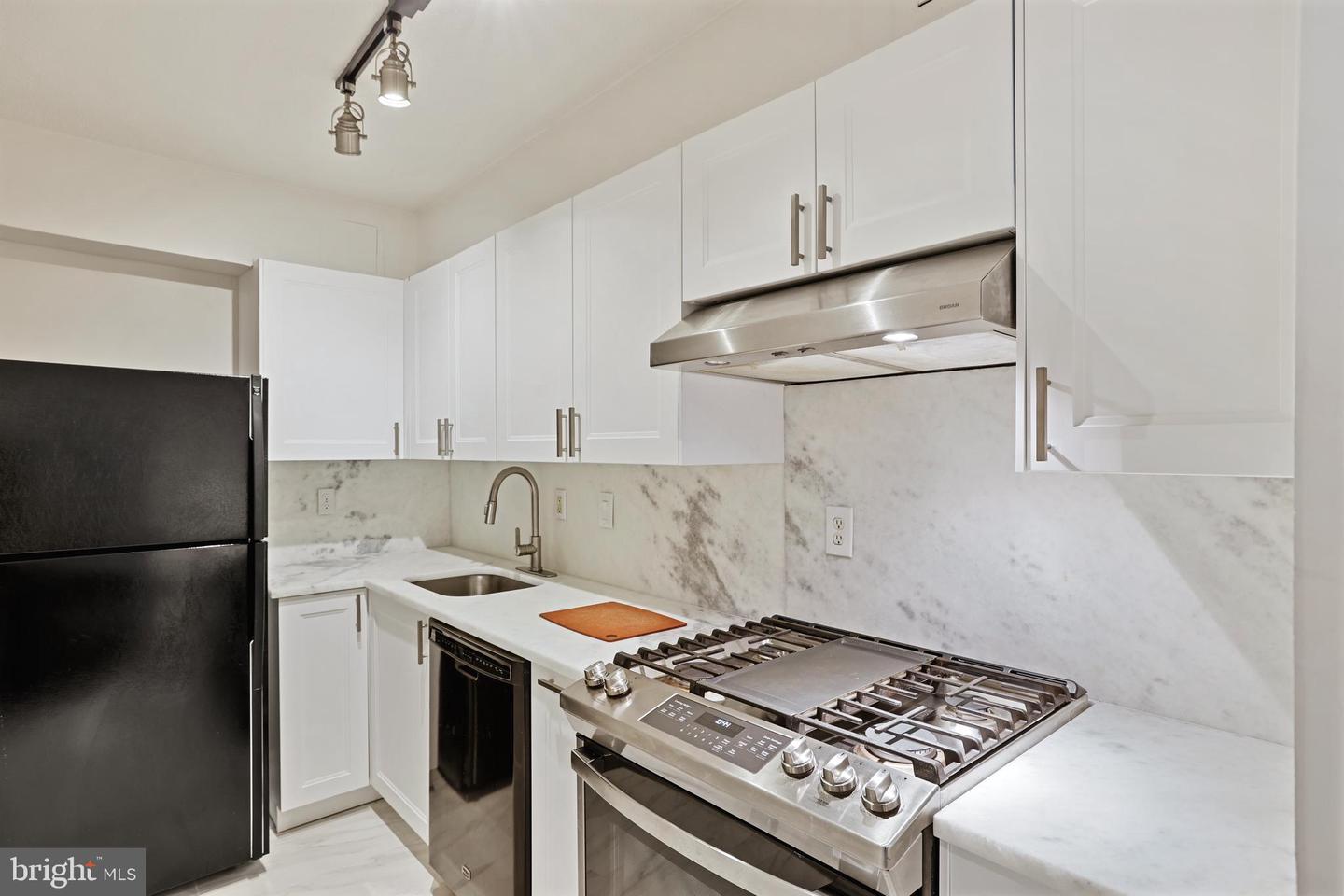 1245 4TH ST SW #E106, WASHINGTON, District Of Columbia 20024, 1 Bedroom Bedrooms, 4 Rooms Rooms,1 BathroomBathrooms,Residential,For sale,1245 4TH ST SW #E106,DCDC2225478 MLS # DCDC2225478