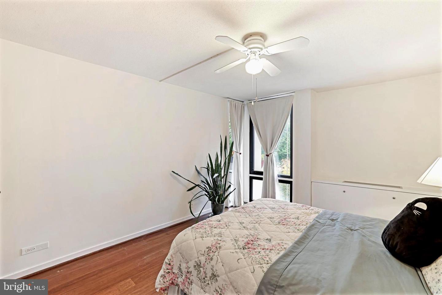 1245 4TH ST SW #E106, WASHINGTON, District Of Columbia 20024, 1 Bedroom Bedrooms, 4 Rooms Rooms,1 BathroomBathrooms,Residential,For sale,1245 4TH ST SW #E106,DCDC2225478 MLS # DCDC2225478
