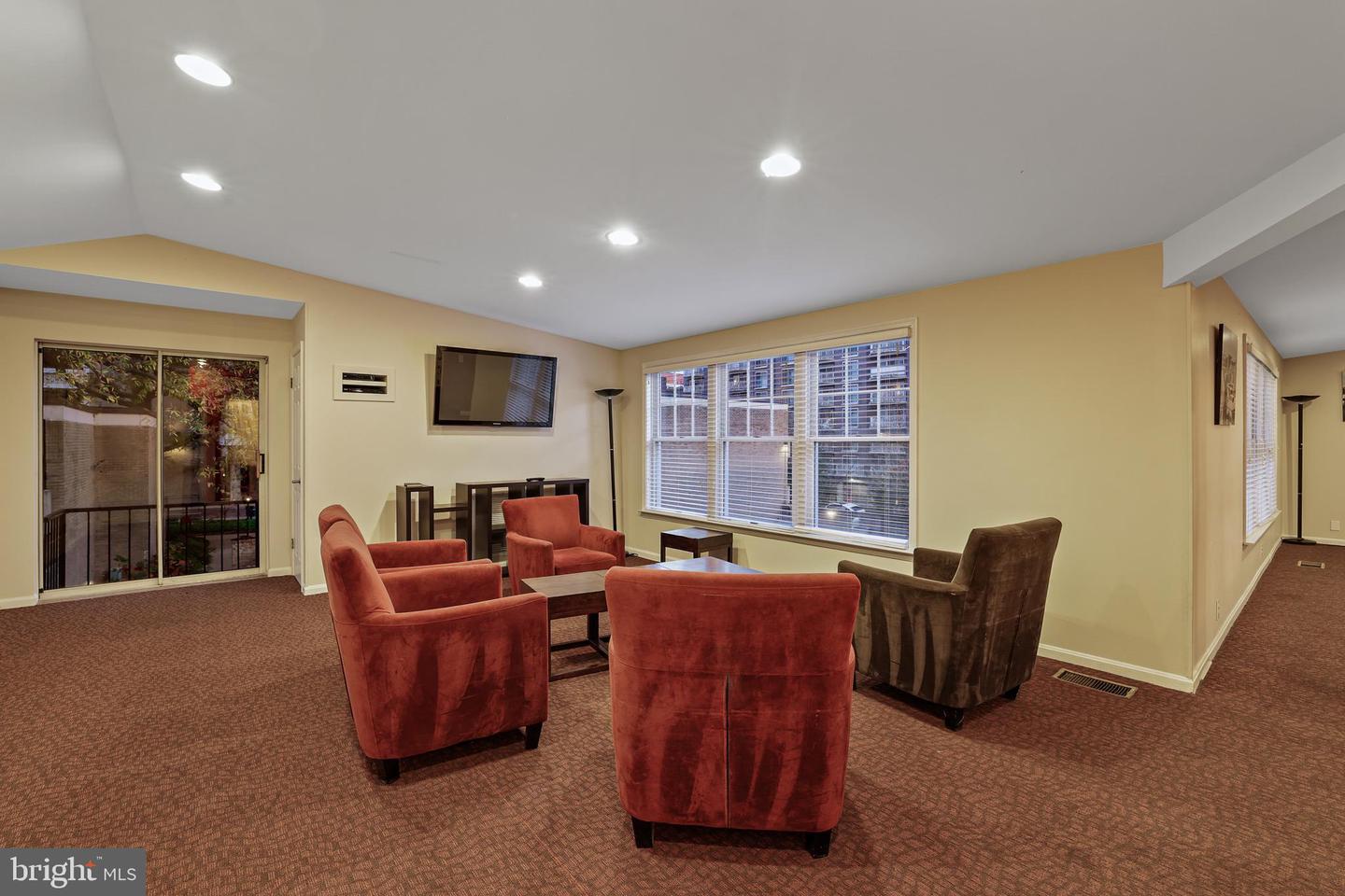 1245 4TH ST SW #E106, WASHINGTON, District Of Columbia 20024, 1 Bedroom Bedrooms, 4 Rooms Rooms,1 BathroomBathrooms,Residential,For sale,1245 4TH ST SW #E106,DCDC2225478 MLS # DCDC2225478