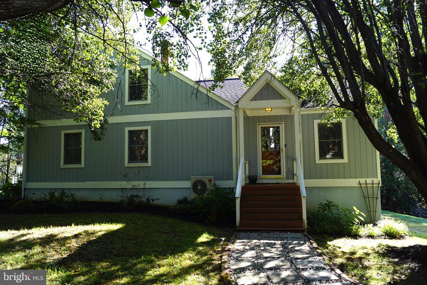 377 RAINBOW WAY, FRONT ROYAL, Virginia 22630, 3 Bedrooms Bedrooms, ,3 BathroomsBathrooms,Residential,For sale,377 RAINBOW WAY,VAWR2012478 MLS # VAWR2012478