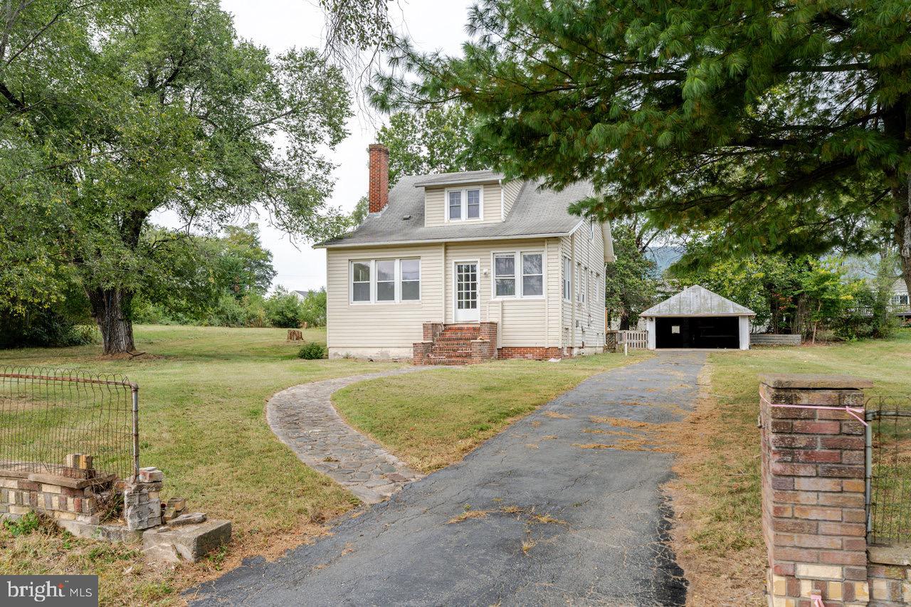 9571 TOWN HALL ROAD, MCGAHEYSVILLE, Virginia 22840, 4 Bedrooms Bedrooms, ,1 BathroomBathrooms,Residential,For sale,9571 TOWN HALL ROAD,VARO2002630 MLS # VARO2002630