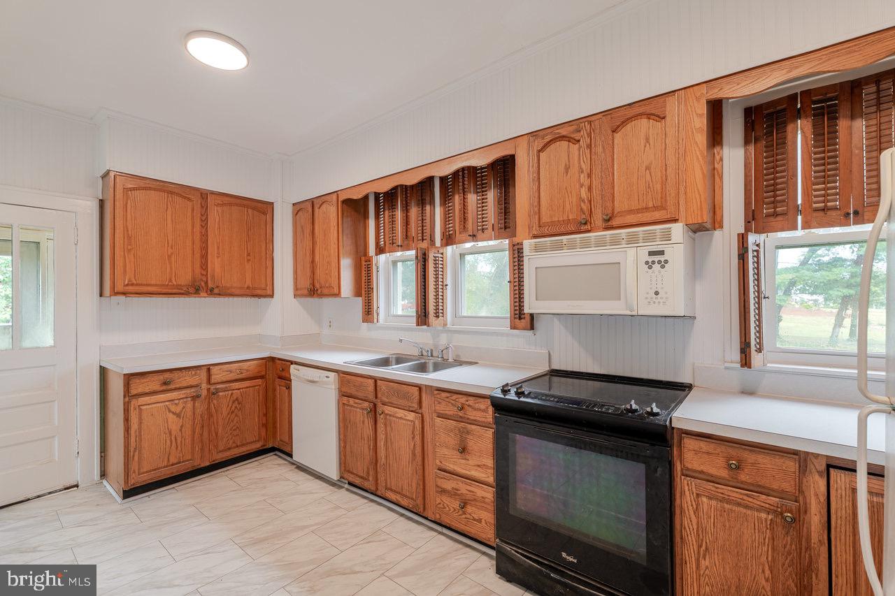 9571 TOWN HALL ROAD, MCGAHEYSVILLE, Virginia 22840, 4 Bedrooms Bedrooms, ,1 BathroomBathrooms,Residential,For sale,9571 TOWN HALL ROAD,VARO2002630 MLS # VARO2002630