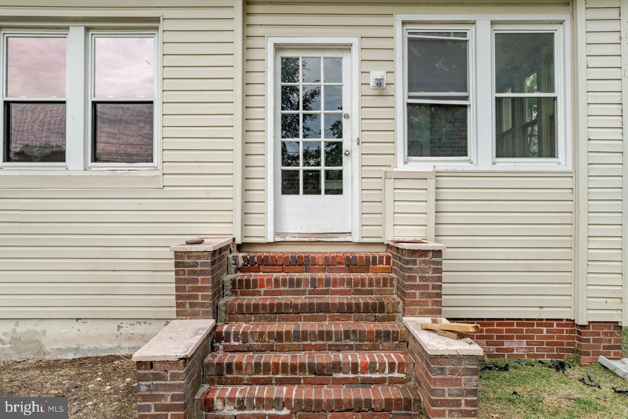 9571 TOWN HALL ROAD, MCGAHEYSVILLE, Virginia 22840, 4 Bedrooms Bedrooms, ,1 BathroomBathrooms,Residential,For sale,9571 TOWN HALL ROAD,VARO2002630 MLS # VARO2002630