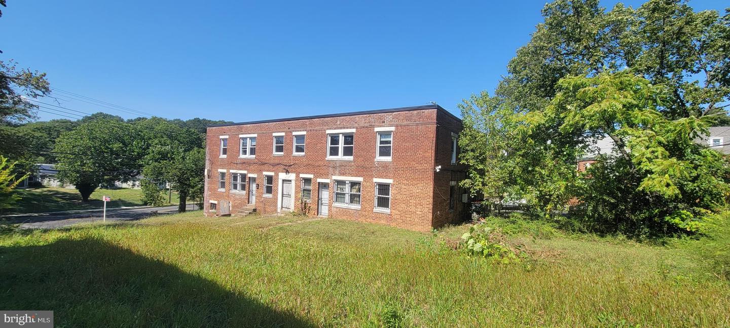 4962-4966 BENNING RD SE, WASHINGTON, District Of Columbia 20019, 8 Bedrooms Bedrooms, ,4 BathroomsBathrooms,Residential,For sale,4962-4966 BENNING RD SE,DCDC2225480 MLS # DCDC2225480