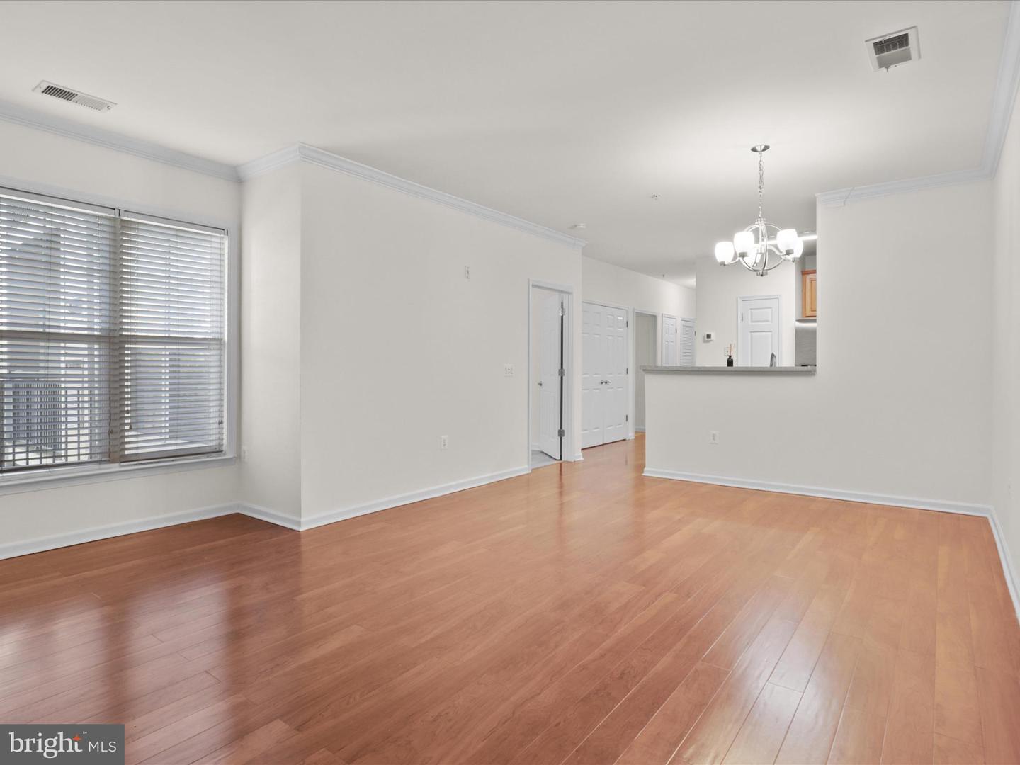 3820 LIGHTFOOT ST #214, CHANTILLY, Virginia 20151, 2 Bedrooms Bedrooms, ,1 BathroomBathrooms,Residential,For sale,3820 LIGHTFOOT ST #214,VAFX2272744 MLS # VAFX2272744