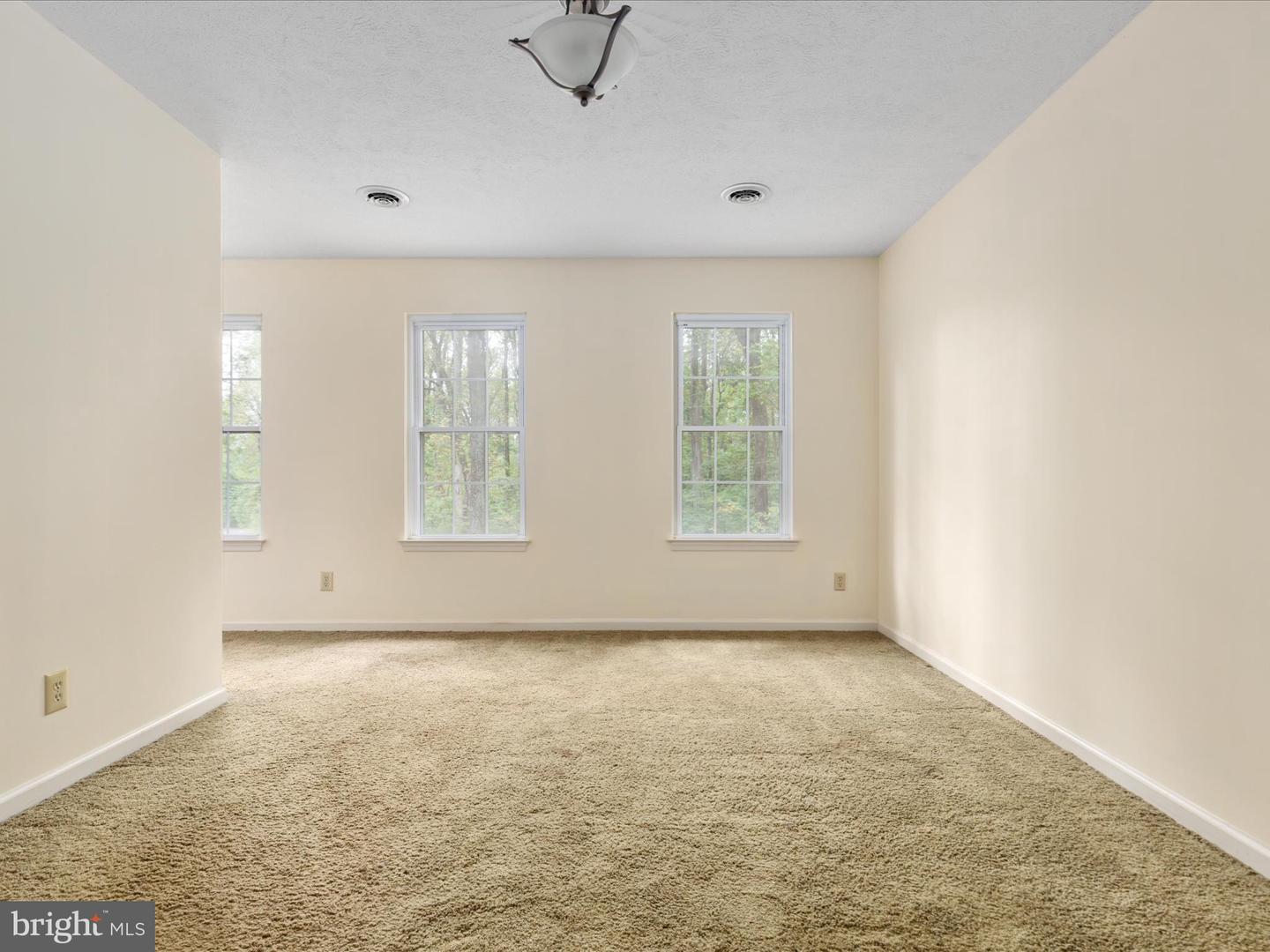 175 SCARLET TANAGER LN, FRONT ROYAL, Virginia 22630, 4 Bedrooms Bedrooms, ,2 BathroomsBathrooms,Residential,For sale,175 SCARLET TANAGER LN,VAWR2012486 MLS # VAWR2012486