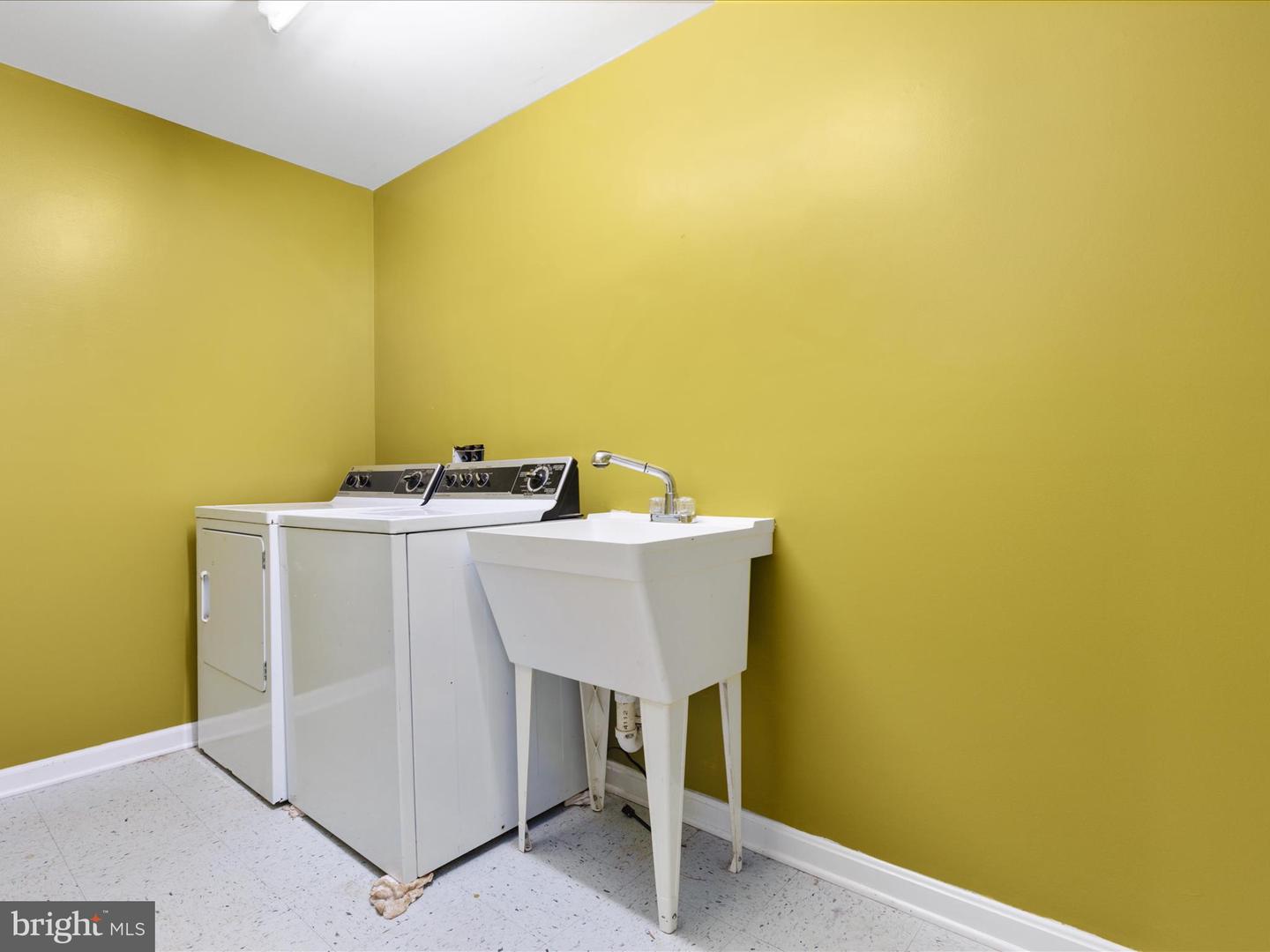 175 SCARLET TANAGER LN, FRONT ROYAL, Virginia 22630, 4 Bedrooms Bedrooms, ,2 BathroomsBathrooms,Residential,For sale,175 SCARLET TANAGER LN,VAWR2012486 MLS # VAWR2012486