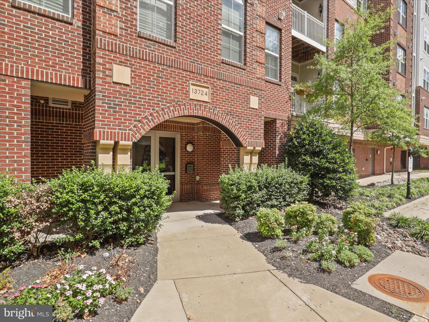 13724 NEIL ARMSTRONG AVE #408, HERNDON, Virginia 20171, 2 Bedrooms Bedrooms, ,2 BathroomsBathrooms,Residential,For sale,13724 NEIL ARMSTRONG AVE #408,VAFX2272760 MLS # VAFX2272760
