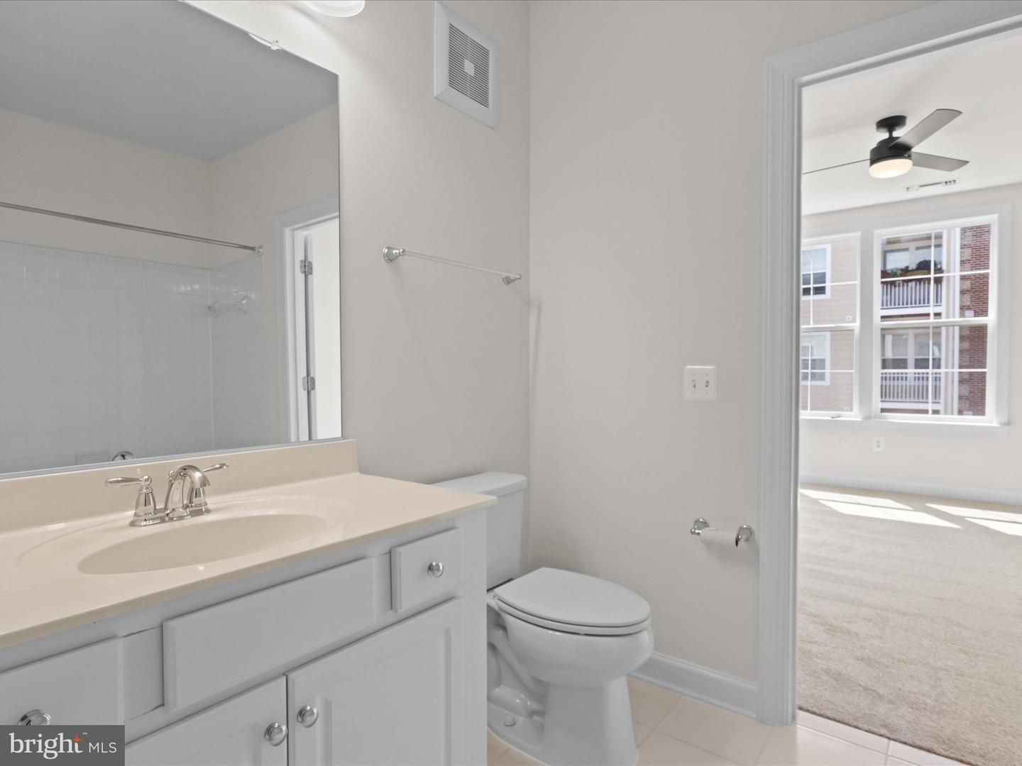 13724 NEIL ARMSTRONG AVE #408, HERNDON, Virginia 20171, 2 Bedrooms Bedrooms, ,2 BathroomsBathrooms,Residential,For sale,13724 NEIL ARMSTRONG AVE #408,VAFX2272760 MLS # VAFX2272760