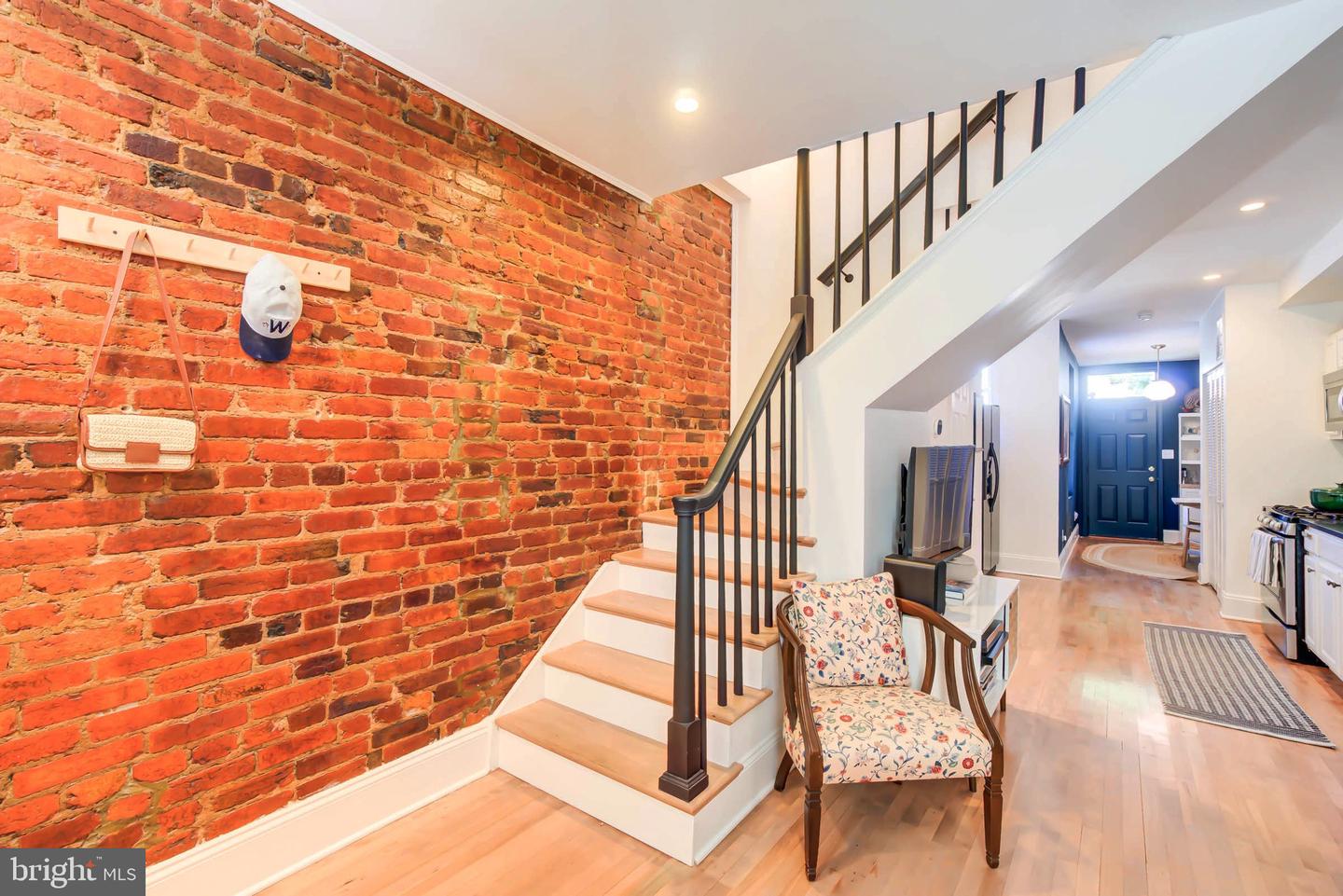 1350 C ST NE, WASHINGTON, District Of Columbia 20002, 2 Bedrooms Bedrooms, ,1 BathroomBathrooms,Residential,For sale,1350 C ST NE,DCDC2225574 MLS # DCDC2225574