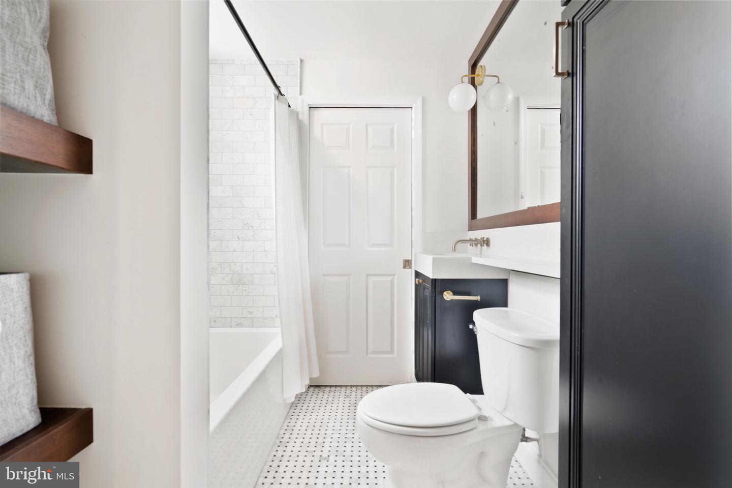 1350 C ST NE, WASHINGTON, District Of Columbia 20002, 2 Bedrooms Bedrooms, ,1 BathroomBathrooms,Residential,For sale,1350 C ST NE,DCDC2225574 MLS # DCDC2225574