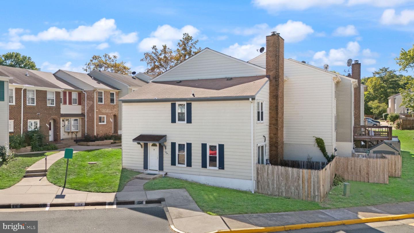 13838 BEAUJOLAIS CT, CHANTILLY, Virginia 20151, 2 Bedrooms Bedrooms, ,1 BathroomBathrooms,Residential,For sale,13838 BEAUJOLAIS CT,VAFX2272762 MLS # VAFX2272762