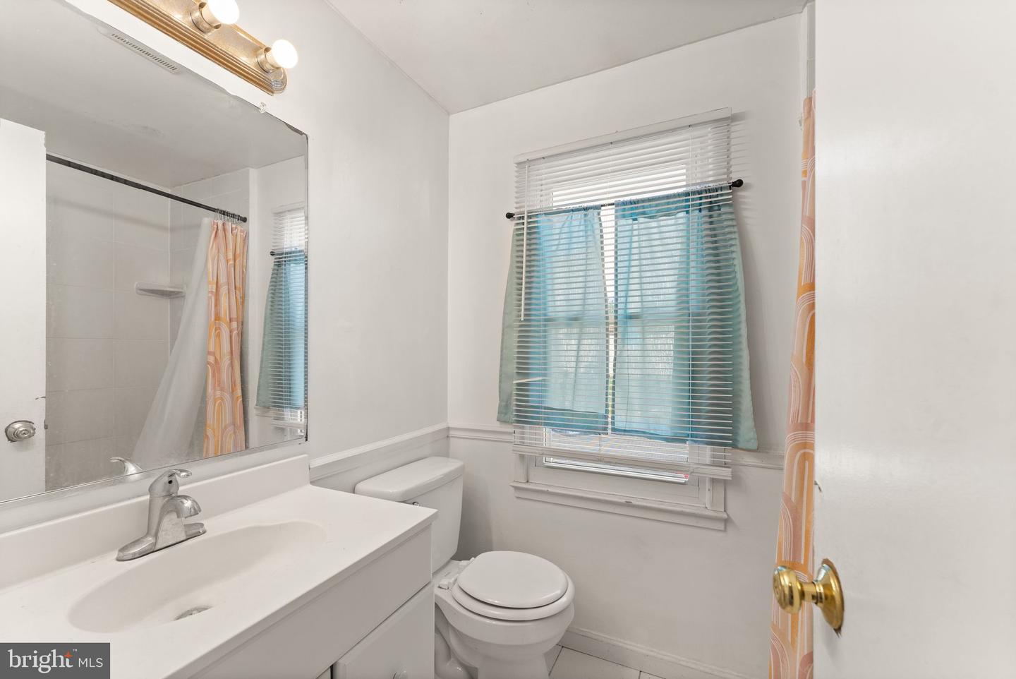 13838 BEAUJOLAIS CT, CHANTILLY, Virginia 20151, 2 Bedrooms Bedrooms, ,1 BathroomBathrooms,Residential,For sale,13838 BEAUJOLAIS CT,VAFX2272762 MLS # VAFX2272762