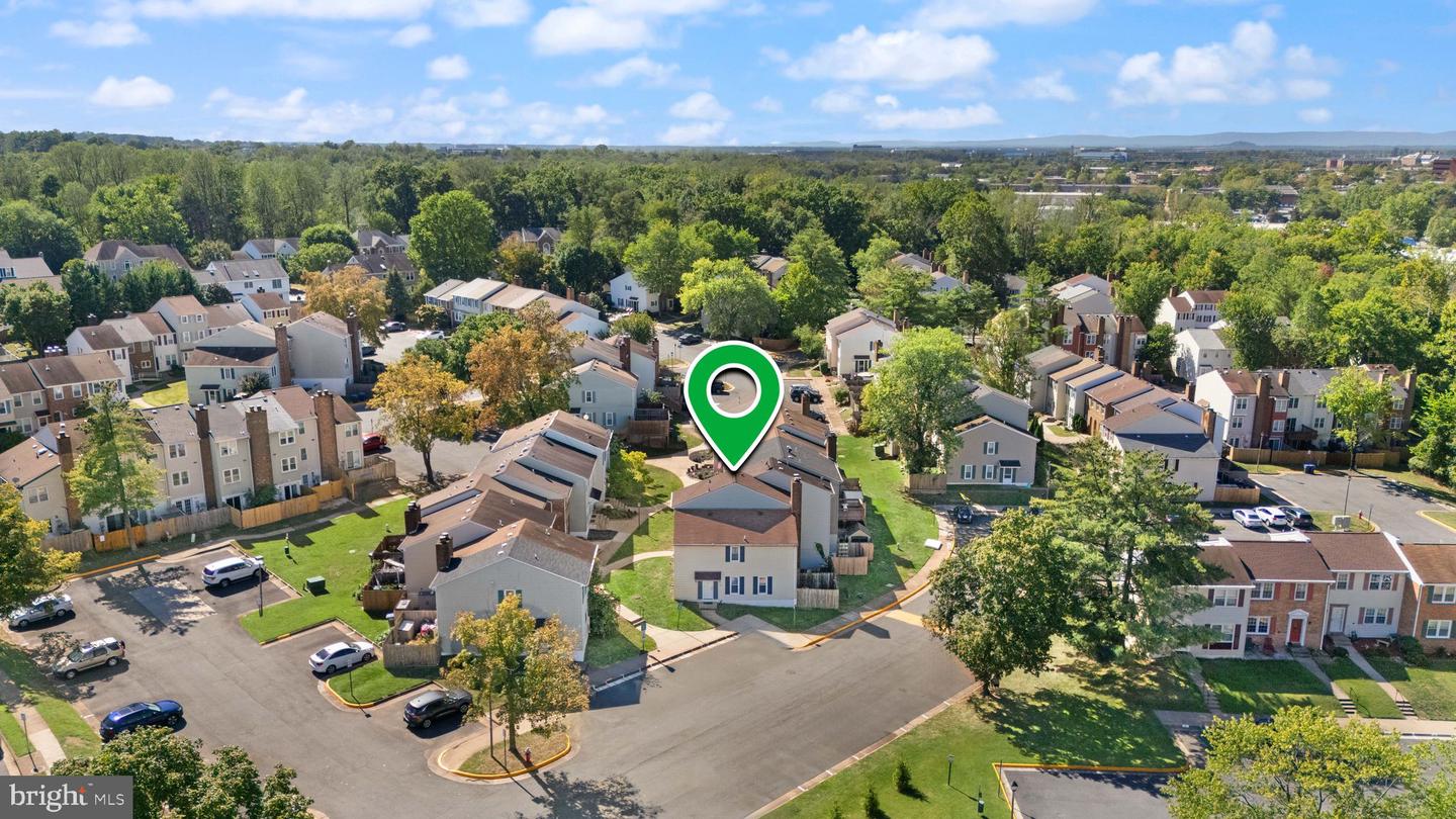 13838 BEAUJOLAIS CT, CHANTILLY, Virginia 20151, 2 Bedrooms Bedrooms, ,1 BathroomBathrooms,Residential,For sale,13838 BEAUJOLAIS CT,VAFX2272762 MLS # VAFX2272762