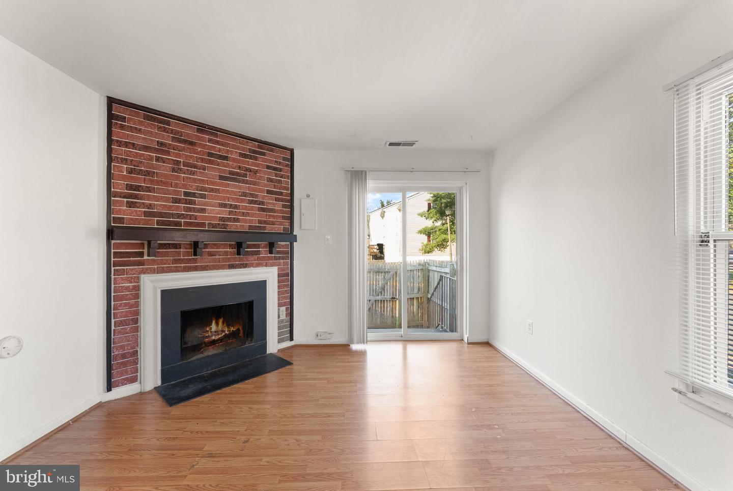 13838 BEAUJOLAIS CT, CHANTILLY, Virginia 20151, 2 Bedrooms Bedrooms, ,1 BathroomBathrooms,Residential,For sale,13838 BEAUJOLAIS CT,VAFX2272762 MLS # VAFX2272762