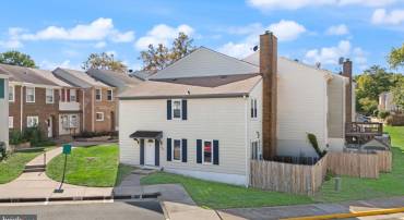 13838 BEAUJOLAIS CT, CHANTILLY, Virginia 20151, 2 Bedrooms Bedrooms, ,1 BathroomBathrooms,Residential,For sale,13838 BEAUJOLAIS CT,VAFX2272762 MLS # VAFX2272762