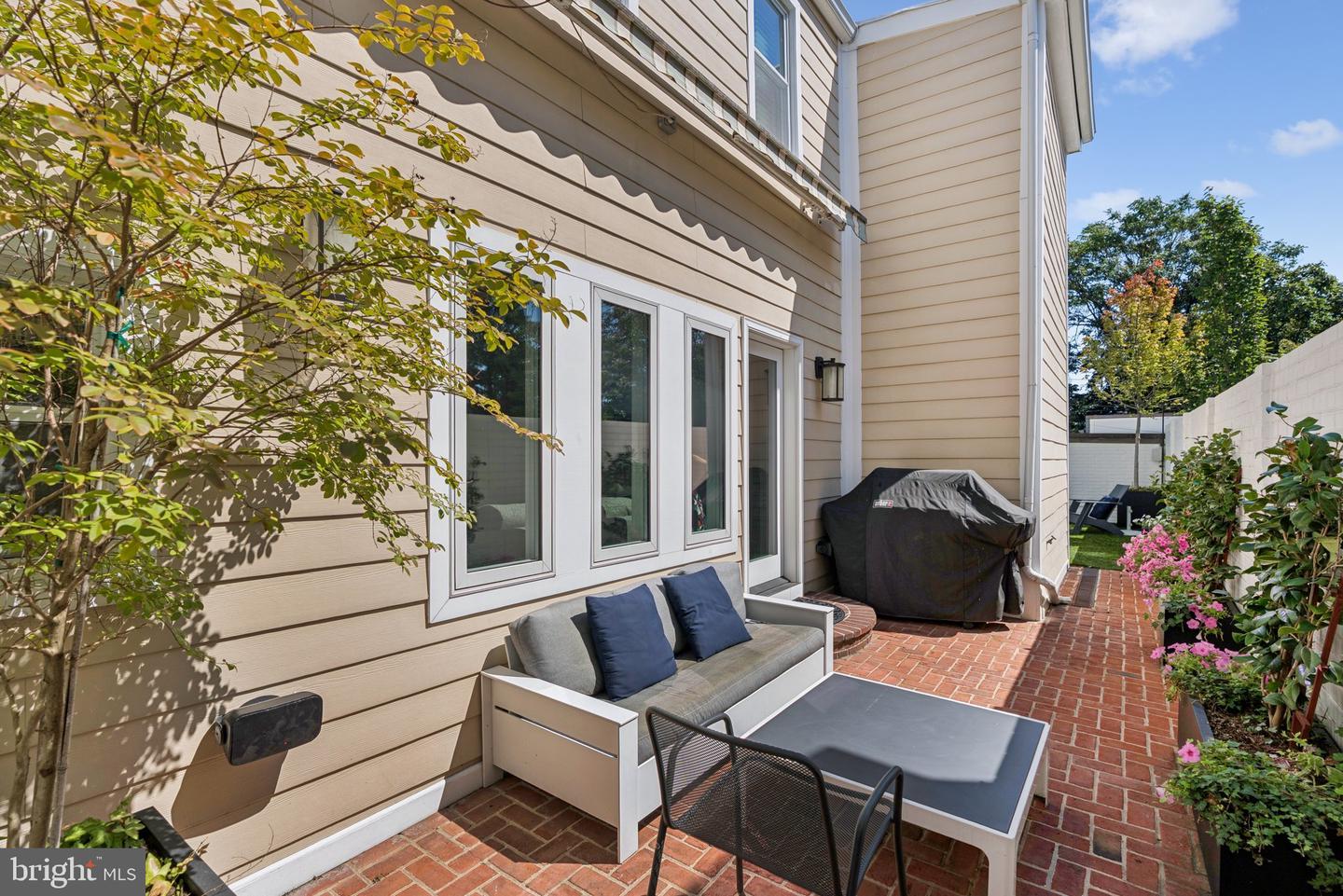 1415 33RD ST NW, WASHINGTON, District Of Columbia 20007, 4 Bedrooms Bedrooms, ,4 BathroomsBathrooms,Residential,For sale,1415 33RD ST NW,DCDC2225578 MLS # DCDC2225578