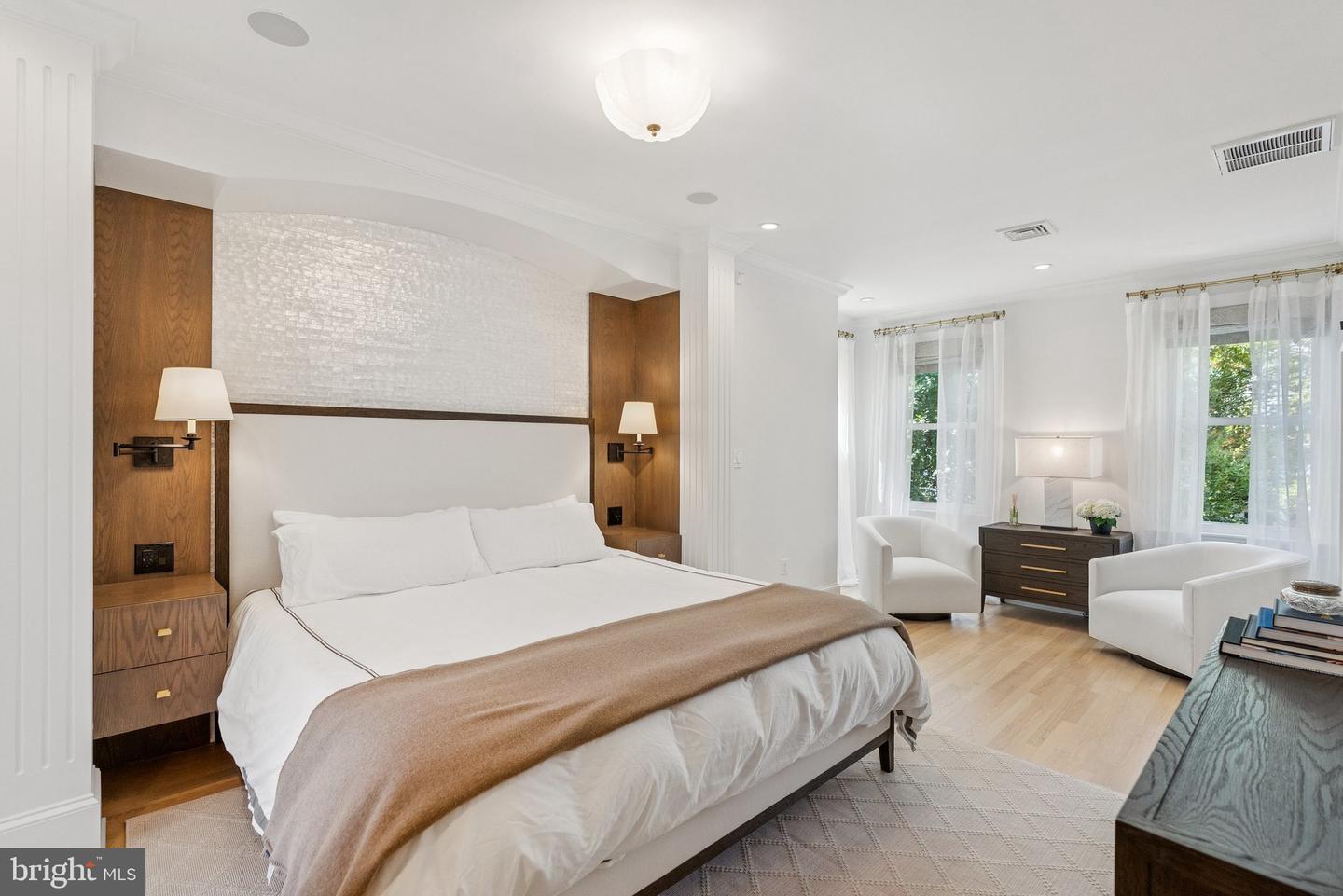 1415 33RD ST NW, WASHINGTON, District Of Columbia 20007, 4 Bedrooms Bedrooms, ,4 BathroomsBathrooms,Residential,For sale,1415 33RD ST NW,DCDC2225578 MLS # DCDC2225578