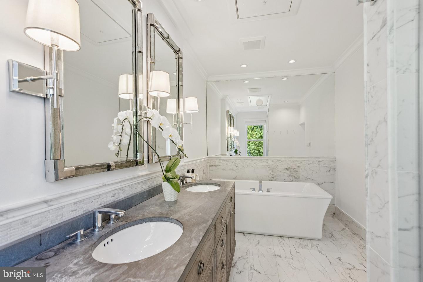 1415 33RD ST NW, WASHINGTON, District Of Columbia 20007, 4 Bedrooms Bedrooms, ,4 BathroomsBathrooms,Residential,For sale,1415 33RD ST NW,DCDC2225578 MLS # DCDC2225578