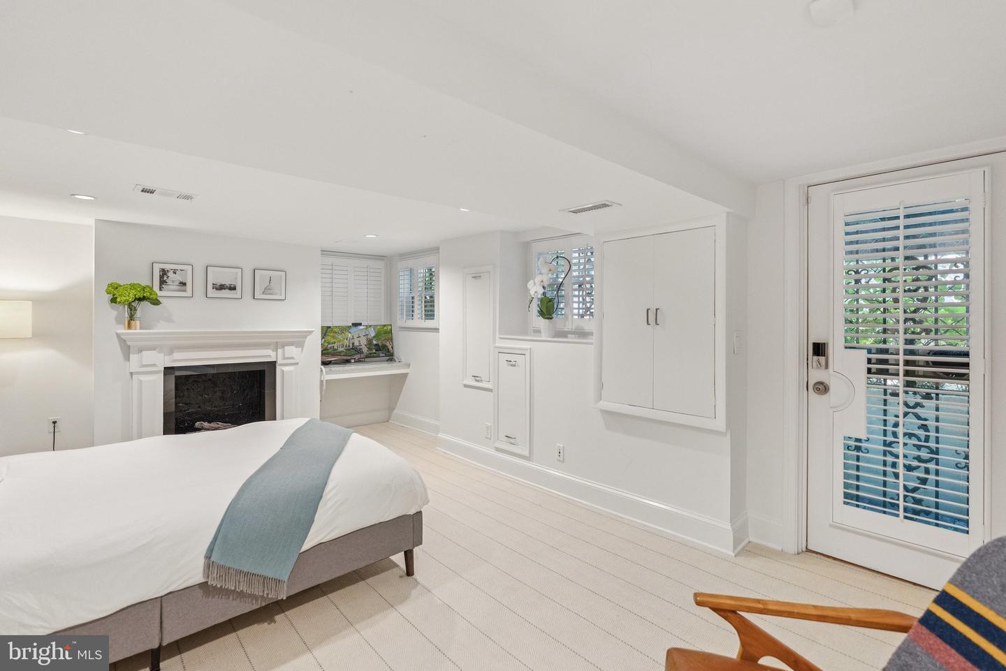 1415 33RD ST NW, WASHINGTON, District Of Columbia 20007, 4 Bedrooms Bedrooms, ,4 BathroomsBathrooms,Residential,For sale,1415 33RD ST NW,DCDC2225578 MLS # DCDC2225578