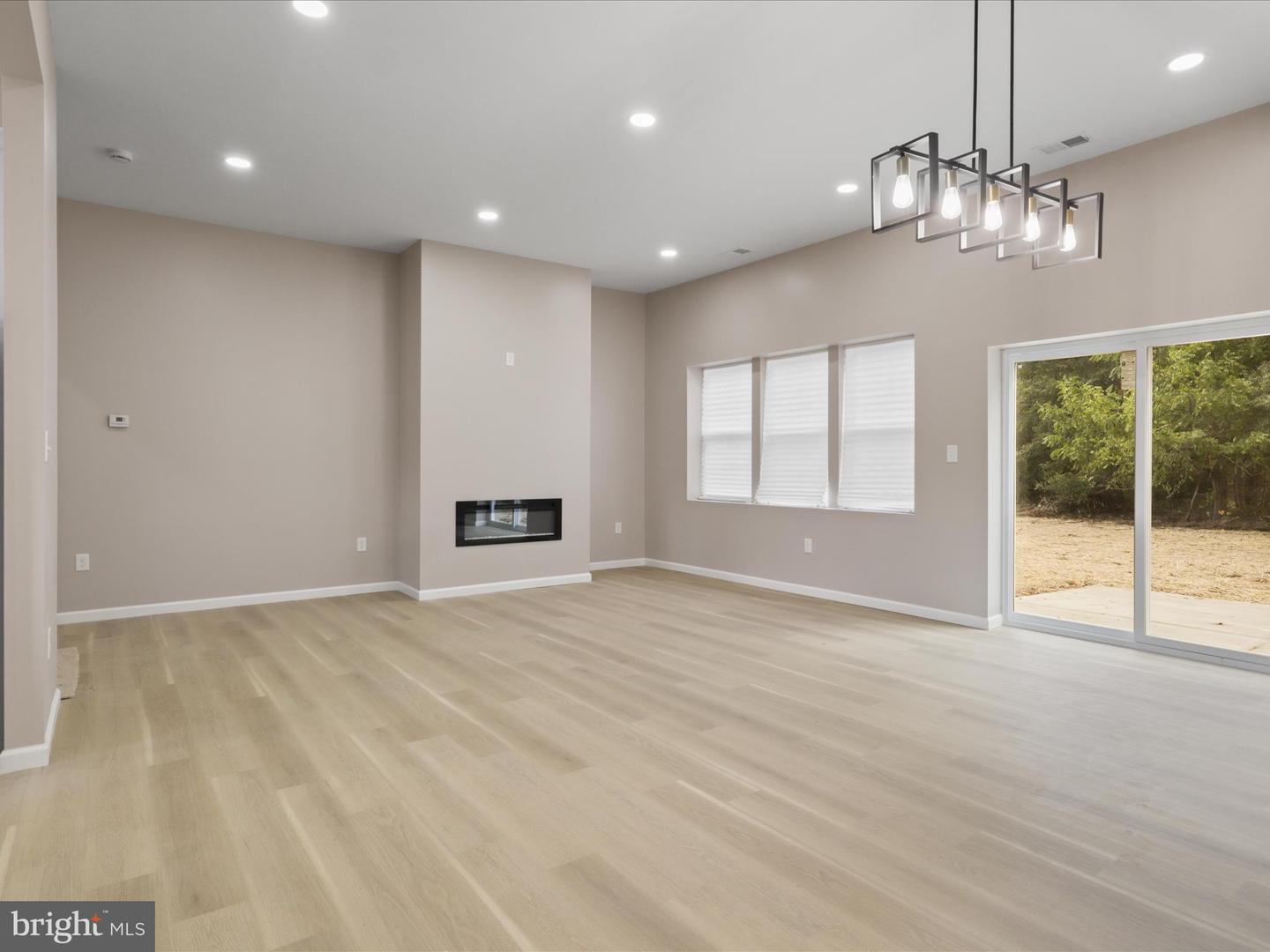 8039 CHANCELLOR RD, FREDERICKSBURG, Virginia 22407, 5 Bedrooms Bedrooms, ,4 BathroomsBathrooms,Residential,For sale,8039 CHANCELLOR RD,VASP2036706 MLS # VASP2036706