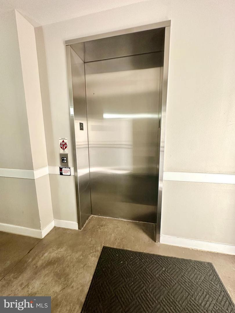 12953 CENTRE PARK CIR #218, HERNDON, Virginia 20171, 2 Bedrooms Bedrooms, ,2 BathroomsBathrooms,Residential,For sale,12953 CENTRE PARK CIR #218,VAFX2272802 MLS # VAFX2272802