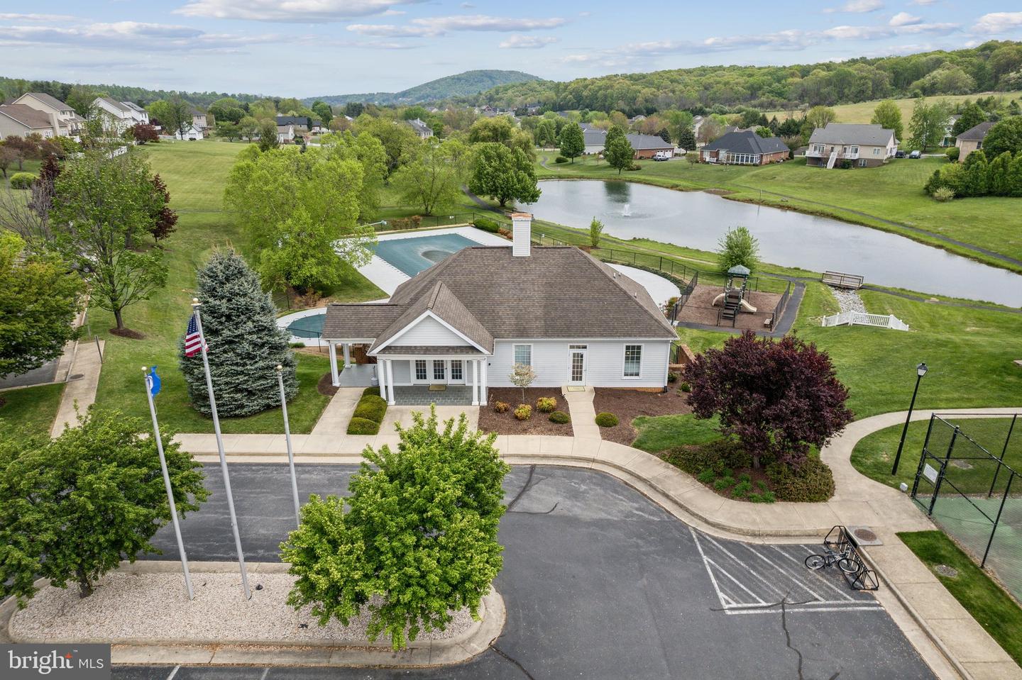 279 HEATHER LN, STAUNTON, Virginia 24401, 4 Bedrooms Bedrooms, ,2 BathroomsBathrooms,Residential,For sale,279 HEATHER LN,VAAG2002686 MLS # VAAG2002686