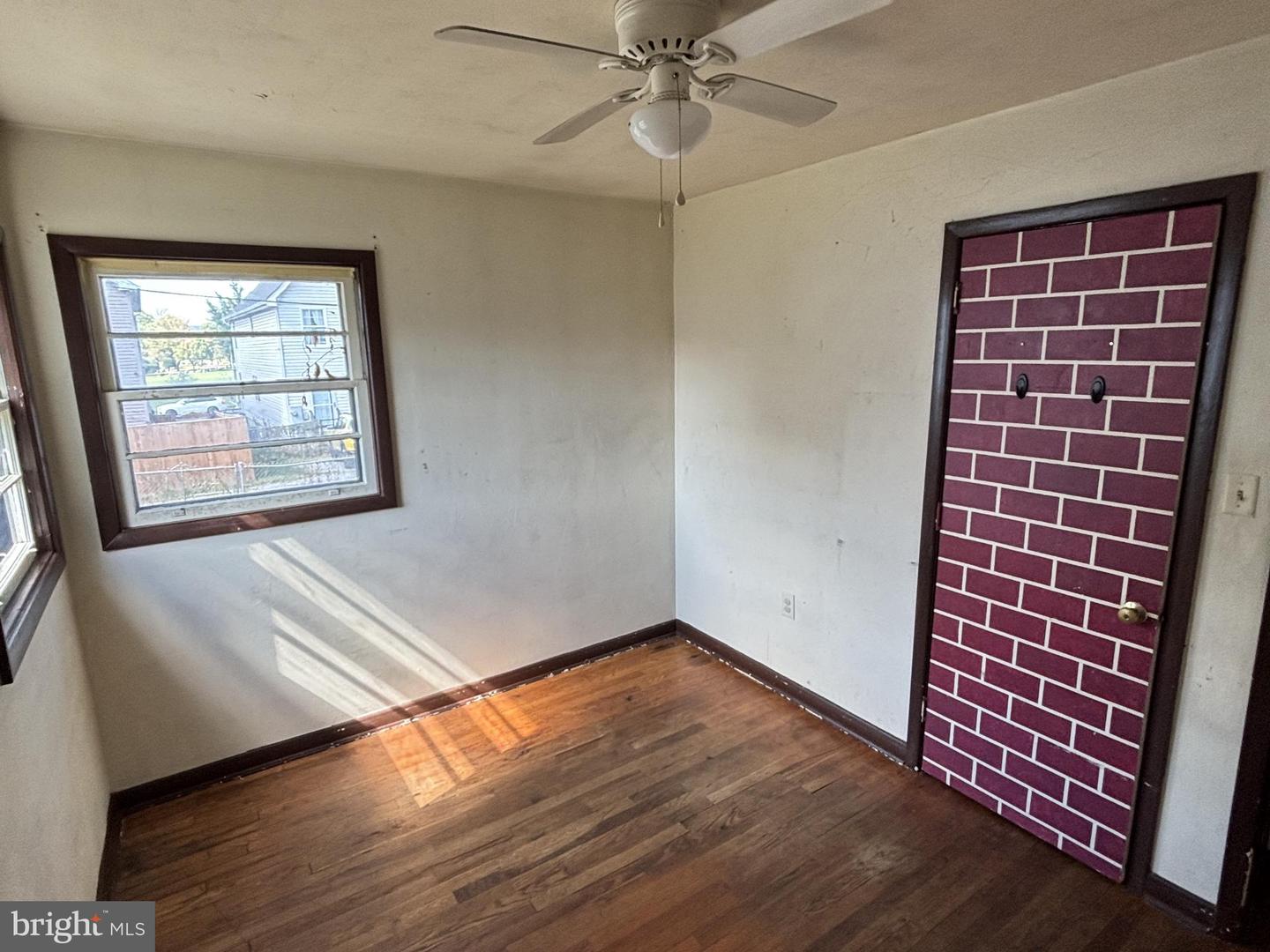 11 S EUCLID AVE, WINCHESTER, Virginia 22601, 3 Bedrooms Bedrooms, 4 Rooms Rooms,1 BathroomBathrooms,Residential,For sale,11 S EUCLID AVE,VAWI2009196 MLS # VAWI2009196
