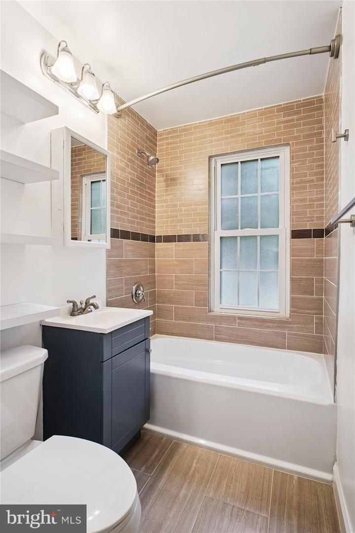 1706 DEWITT AVE #A, ALEXANDRIA, Virginia 22301, 1 Bedroom Bedrooms, ,1 BathroomBathrooms,Residential,For sale,1706 DEWITT AVE #A,VAAX2050540 MLS # VAAX2050540